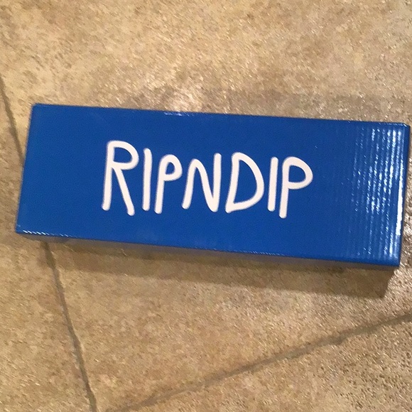 RIPNDIP size 11 woman - Picture 2 of 5